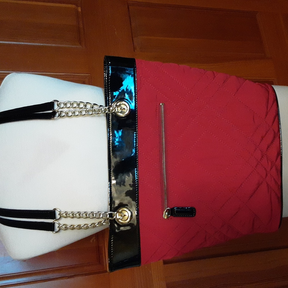 Talbots quilted fabric shoulder bag.